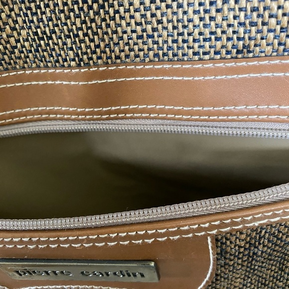 Pierre Cardin Luggage. Gold/Brown Tweed Shoulder Strap Zip Closure 15”X12” - Picture 2 of 5